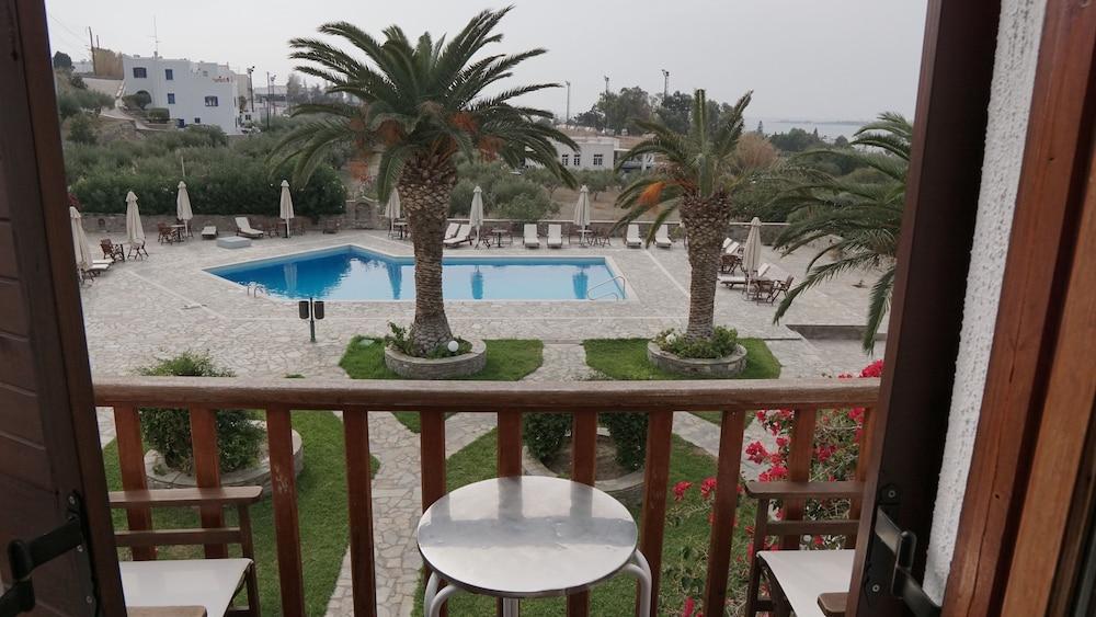 Eri Hotel Parikia  Bagian luar foto