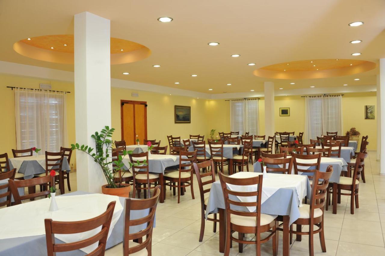 Eri Hotel Parikia  Bagian luar foto